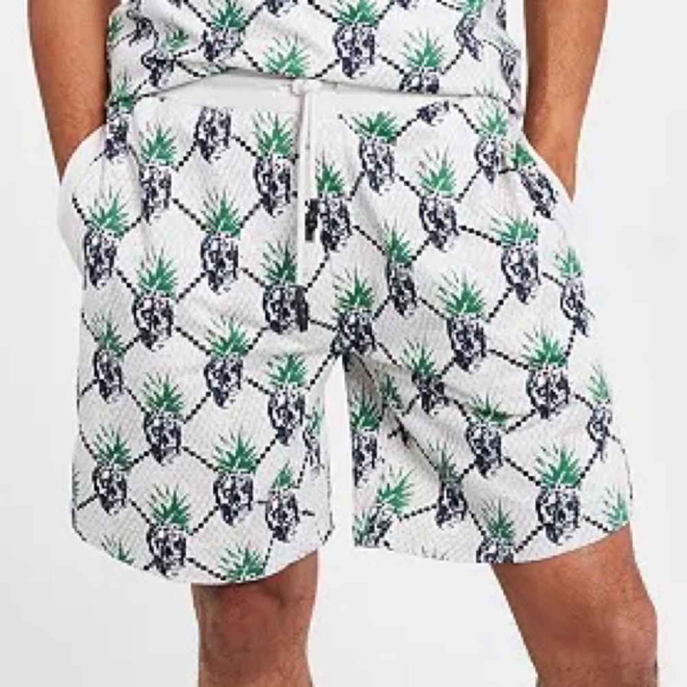 ELEVENPARIS
Men's Regular-Fit Pineapple
Skull-Print Jogger Shorts